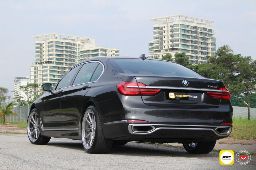  BMW 730Li on Vossen Wheels (ML-X2) 2019 года  (фото 2 из 6)